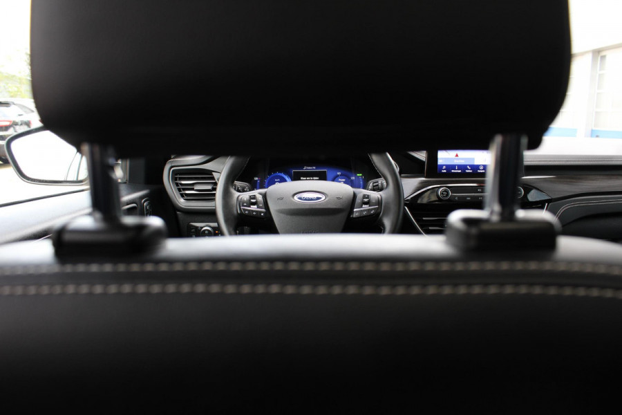 Ford Kuga 2.5 PHEV Vignale | Full Options! | Wegklapbare Trekhaak | Panorama Dak | Stoel + Stuurverwarming | Adaptive Cruise Control | BLIS |