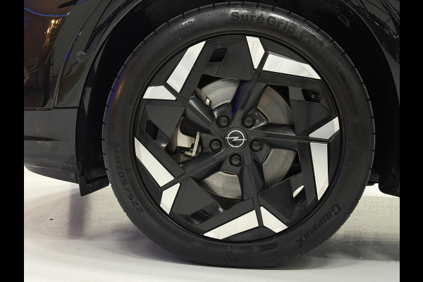 Opel Grandland GSe 300pk PHEV 4x4 | Trekhaak | 360° | Stuur+Stoelverw. | Alcantara