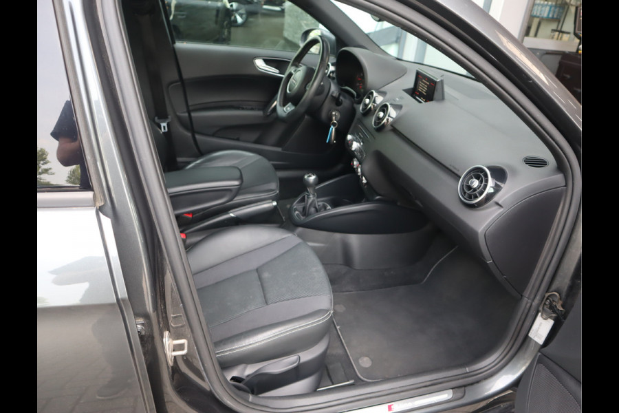 Audi A1 Sportback 1.0 TFSI Advance Sport Navi / Airco / Cruise / Lm17'' /  S-LINE
