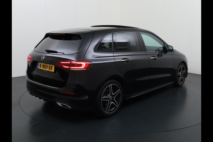 Mercedes-Benz B-Klasse 180 AMG line | Pano Memory Multibeam Keyless