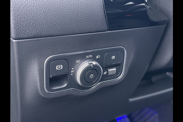 Mercedes-Benz B-Klasse 180 AMG line | Pano Memory Multibeam Keyless