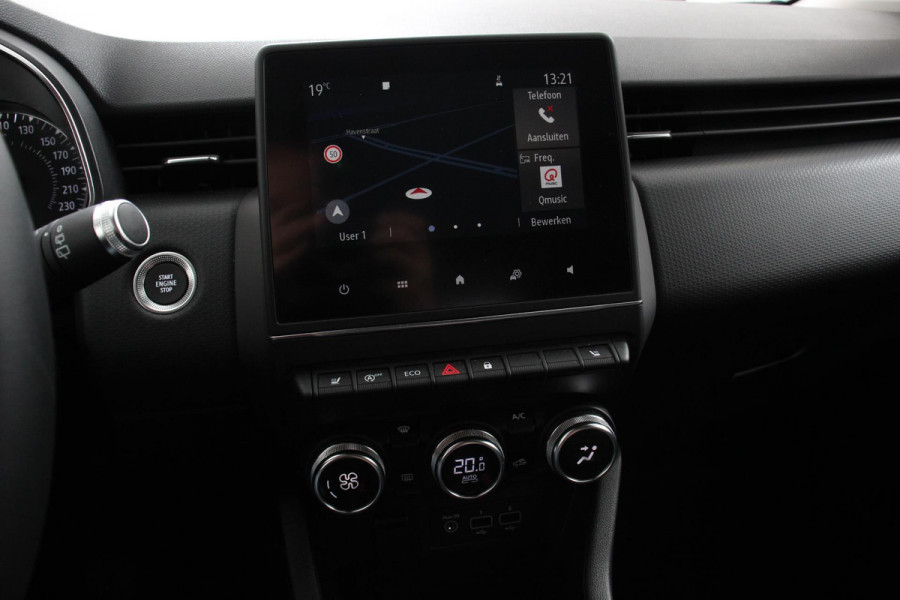 Renault Clio 1.0 TCe 100pk Experience Navigatie Climate control Led Parkeer sensoren DAB Cruise Control