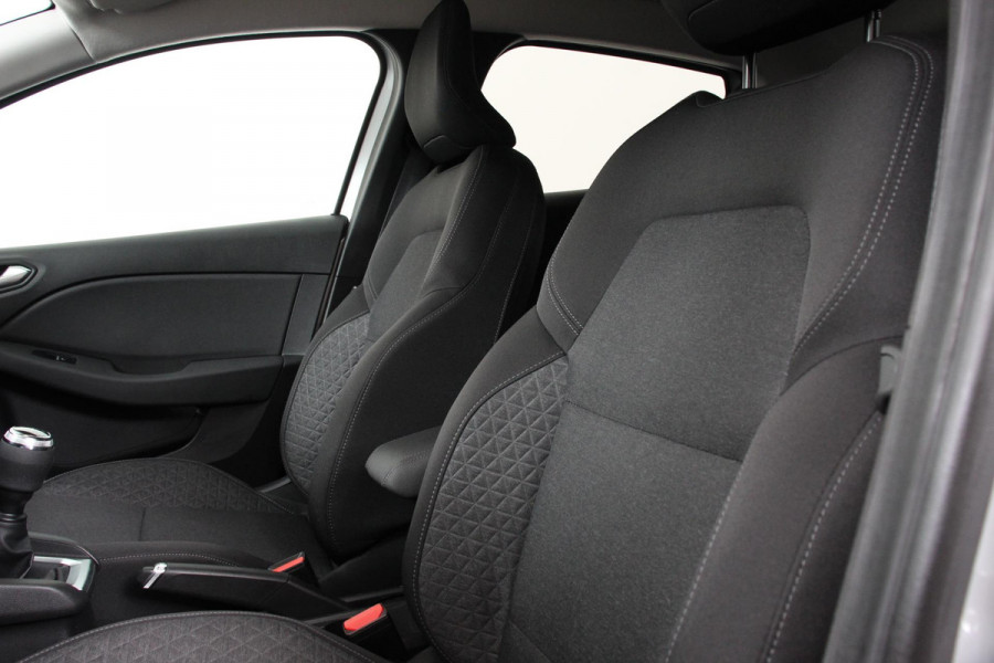 Renault Clio 1.0 TCe 100pk Experience Navigatie Climate control Led Parkeer sensoren DAB Cruise Control