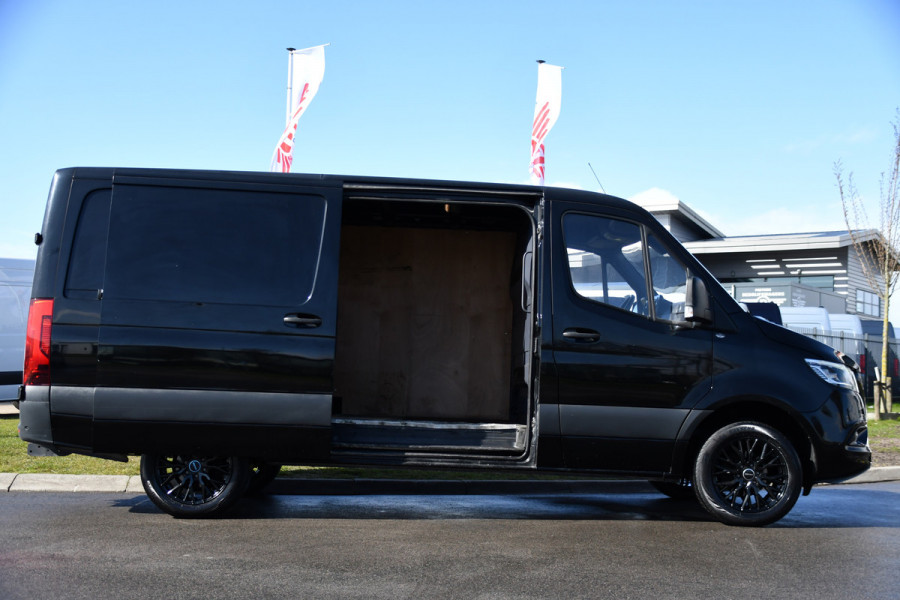 Mercedes-Benz Sprinter 317 1.9 CDI L2H1 RWD Edition Black 360 Camera, Cruise, Carplay, LED, 10,5'' Mbux, Automaat, Trekhaak, Leder, 170pk, Uniek!