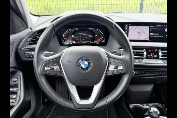 BMW 1-serie 118i Executive Edition | 1ste eigenaar | PDC | Carplay |