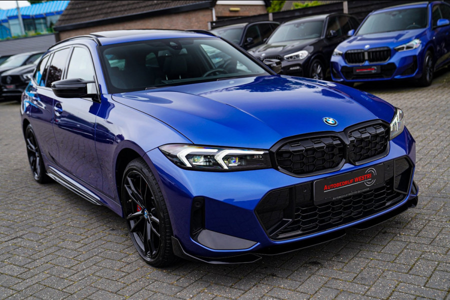 BMW 3 Serie Touring 330e xDrive M-pakket | Panorama | HuD | Sfeerverlichting | BMW LED | Camera | Portimao blau metallic |