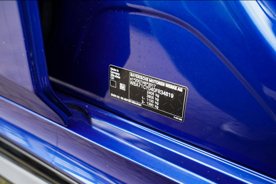 BMW 3 Serie Touring 330e xDrive M-pakket | Panorama | HuD | Sfeerverlichting | BMW LED | Camera | Portimao blau metallic |