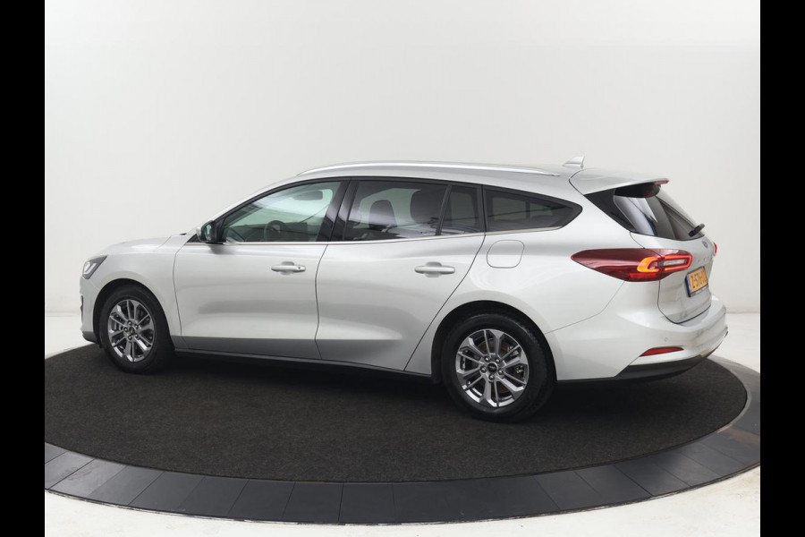 Ford Focus 1.0 EcoBoost Hybrid Titanium | Origineel NL | Carplay | Keyless | Navigatie | Climate control | Cruise control | Bluetooth | Full LED | Parkeerhulp | 38.100km NAP