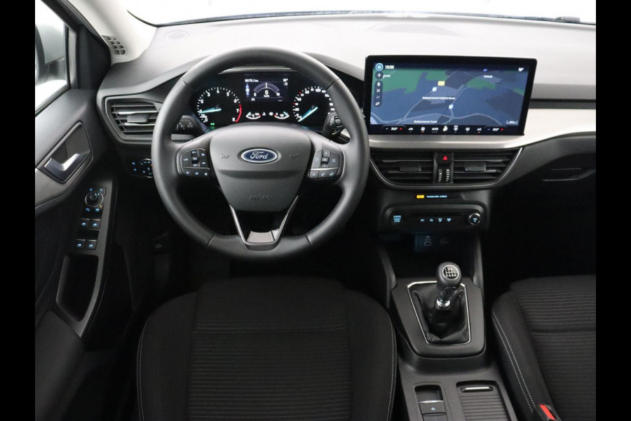 Ford Focus 1.0 EcoBoost Hybrid Titanium | Origineel NL | Carplay | Keyless | Navigatie | Climate control | Cruise control | Bluetooth | Full LED | Parkeerhulp | 38.100km NAP