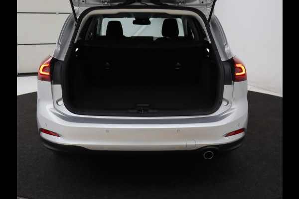 Ford Focus 1.0 EcoBoost Hybrid Titanium | Origineel NL | Carplay | Keyless | Navigatie | Climate control | Cruise control | Bluetooth | Full LED | Parkeerhulp | 38.100km NAP