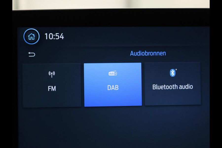 Ford Focus 1.0 EcoBoost Hybrid Titanium | Origineel NL | Carplay | Keyless | Navigatie | Climate control | Cruise control | Bluetooth | Full LED | Parkeerhulp | 38.100km NAP