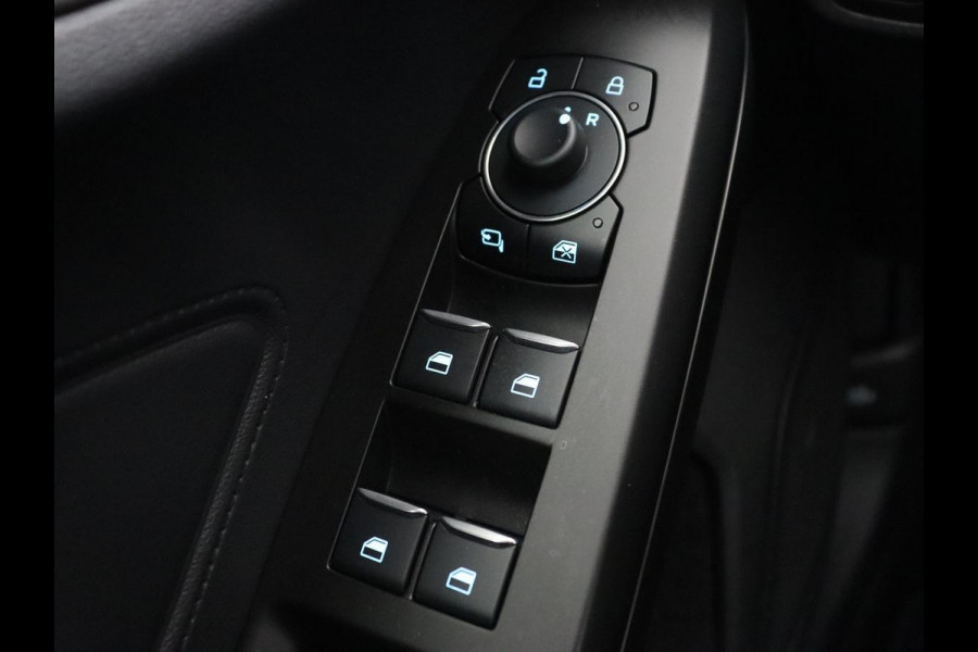 Ford Focus 1.0 EcoBoost Hybrid Titanium | Origineel NL | Carplay | Keyless | Navigatie | Climate control | Cruise control | Bluetooth | Full LED | Parkeerhulp | 38.100km NAP