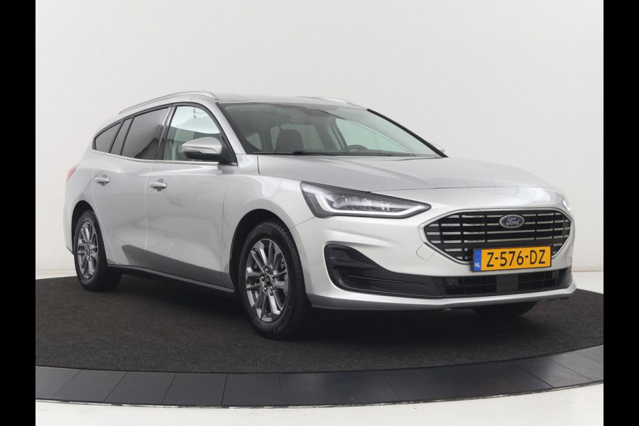 Ford Focus 1.0 EcoBoost Hybrid Titanium | Origineel NL | Carplay | Keyless | Navigatie | Climate control | Cruise control | Bluetooth | Full LED | Parkeerhulp | 38.100km NAP