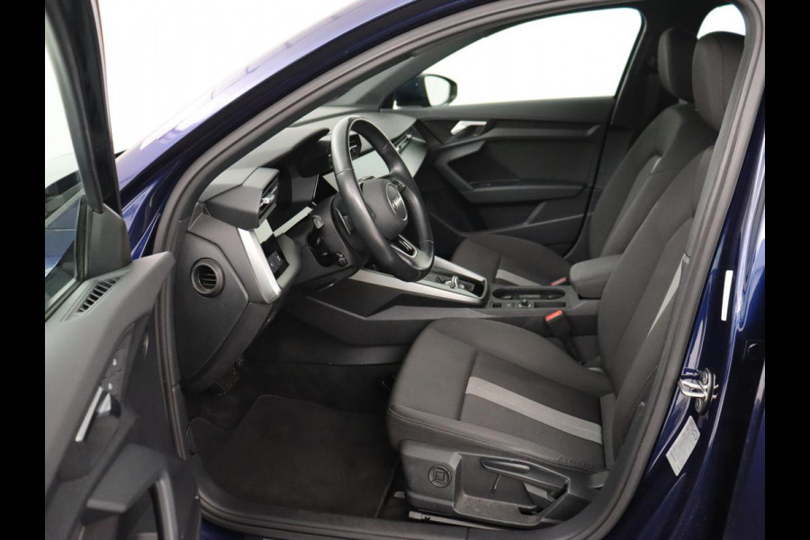 Audi A3 30 TFSI Advanced edition | Stoelverwarming | Adaptive cruise | Keyless | Camera | Carplay | Audi Sound | Full LED | Climate control | Virtual Cockpit | Parkeerhulp
