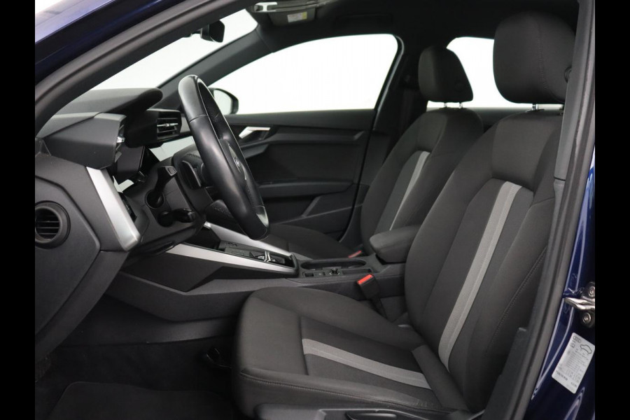 Audi A3 30 TFSI Advanced edition | Stoelverwarming | Adaptive cruise | Keyless | Camera | Carplay | Audi Sound | Full LED | Climate control | Virtual Cockpit | Parkeerhulp
