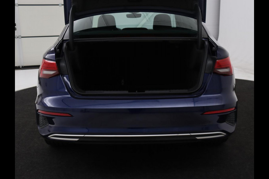 Audi A3 30 TFSI Advanced edition | Stoelverwarming | Adaptive cruise | Keyless | Camera | Carplay | Audi Sound | Full LED | Climate control | Virtual Cockpit | Parkeerhulp
