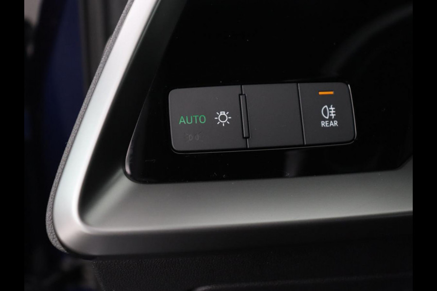 Audi A3 30 TFSI Advanced edition | Stoelverwarming | Adaptive cruise | Keyless | Camera | Carplay | Audi Sound | Full LED | Climate control | Virtual Cockpit | Parkeerhulp