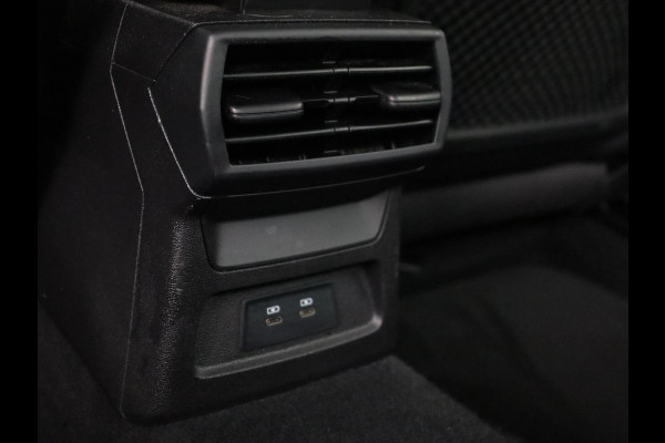 Audi A3 30 TFSI Advanced edition | Stoelverwarming | Adaptive cruise | Keyless | Camera | Carplay | Audi Sound | Full LED | Climate control | Virtual Cockpit | Parkeerhulp