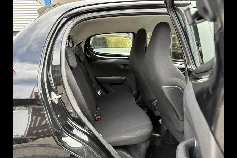 Peugeot 108 1.0 e-VTi Allure 72pk | LM Velgen | Carplay | Airco | 5-deurs |