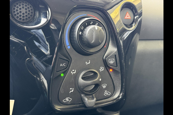 Peugeot 108 1.0 e-VTi Allure 72pk | LM Velgen | Carplay | Airco | 5-deurs |