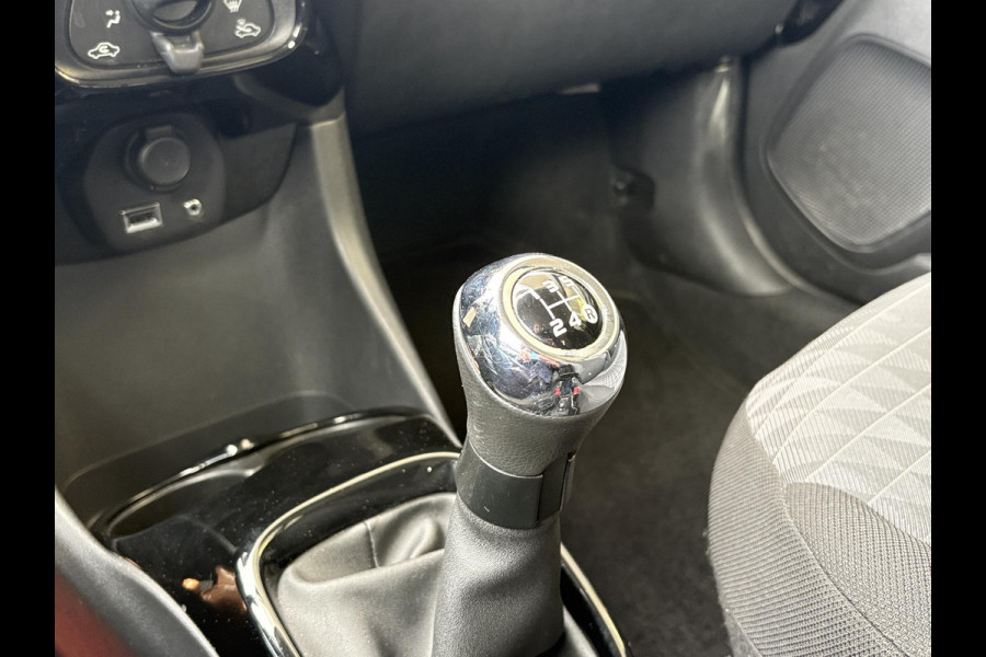 Peugeot 108 1.0 e-VTi Allure 72pk | LM Velgen | Carplay | Airco | 5-deurs |