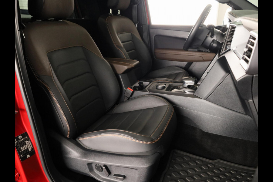 Volkswagen Amarok 3.0 TDI 4Motion Single cab Pan Americana 240 PK Automaat | Lederen bekleding | Trekhaak | Rolhoes |