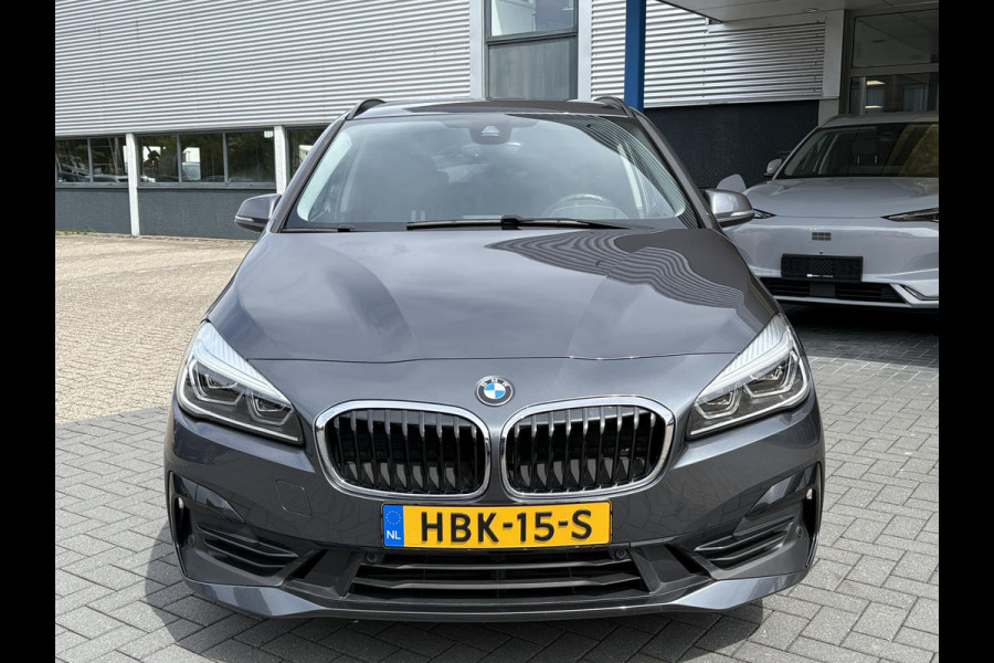 BMW 2 Serie Active Tourer 225xe iPerformance Executive | 225pk PHEV | Stoelverwarming | Camera | LED | Cruise Control |