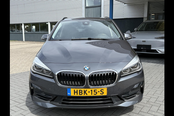 BMW 2 Serie Active Tourer 225xe iPerformance Executive | 225pk PHEV | Stoelverwarming | Camera | LED | Cruise Control |