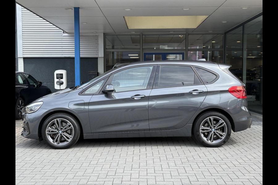 BMW 2 Serie Active Tourer 225xe iPerformance Executive | 225pk PHEV | Stoelverwarming | Camera | LED | Cruise Control |