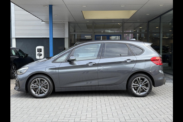 BMW 2 Serie Active Tourer 225xe iPerformance Executive | 225pk PHEV | Stoelverwarming | Camera | LED | Cruise Control |