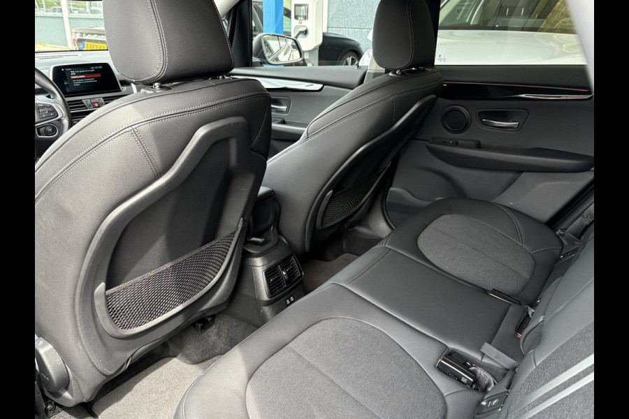 BMW 2 Serie Active Tourer 225xe iPerformance Executive | 225pk PHEV | Stoelverwarming | Camera | LED | Cruise Control |