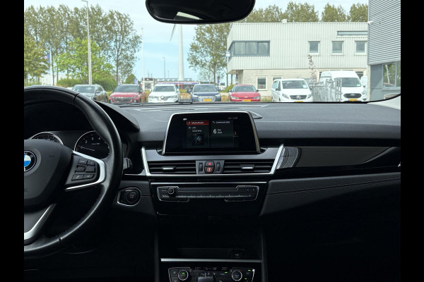BMW 2 Serie Active Tourer 225xe iPerformance Executive | 225pk PHEV | Stoelverwarming | Camera | LED | Cruise Control |