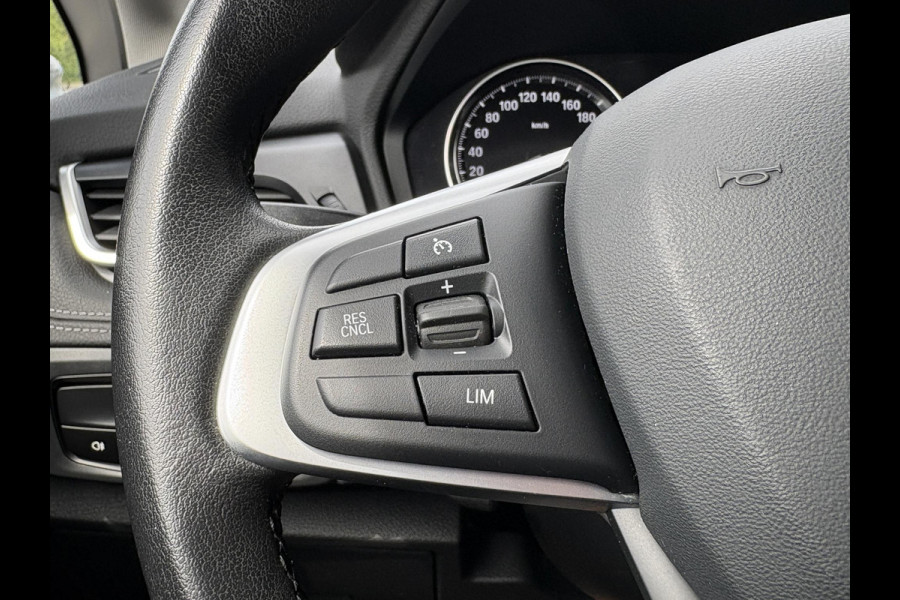 BMW 2 Serie Active Tourer 225xe iPerformance Executive | 225pk PHEV | Stoelverwarming | Camera | LED | Cruise Control |