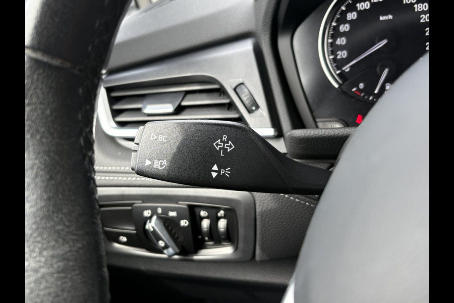 BMW 2 Serie Active Tourer 225xe iPerformance Executive | 225pk PHEV | Stoelverwarming | Camera | LED | Cruise Control |