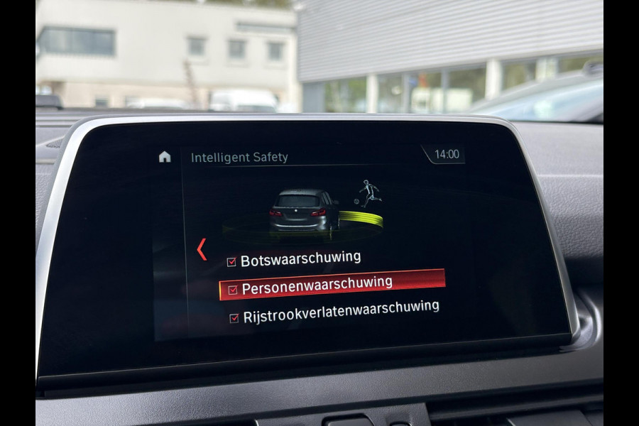 BMW 2 Serie Active Tourer 225xe iPerformance Executive | 225pk PHEV | Stoelverwarming | Camera | LED | Cruise Control |