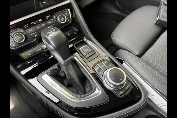 BMW 2 Serie Active Tourer 225xe iPerformance Executive | 225pk PHEV | Stoelverwarming | Camera | LED | Cruise Control |