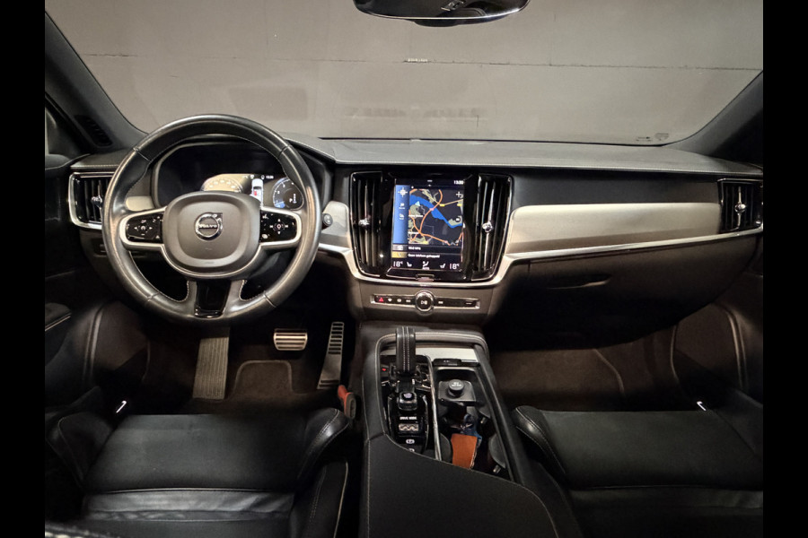 Volvo V90 2.0 B4 R-Design | Panoramadak | Elektr. trekhaak | Head-Up | Camera | Harman Kardon | Adaptive cruise | Dealer onderhouden