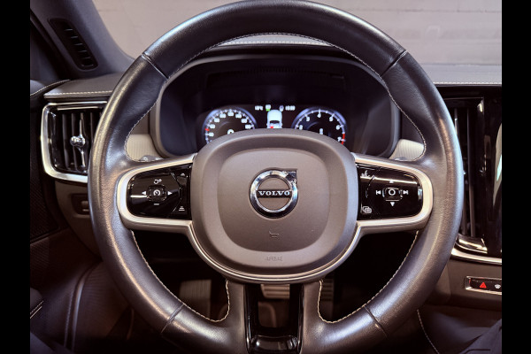 Volvo V90 2.0 B4 R-Design | Panoramadak | Elektr. trekhaak | Head-Up | Camera | Harman Kardon | Adaptive cruise | Dealer onderhouden