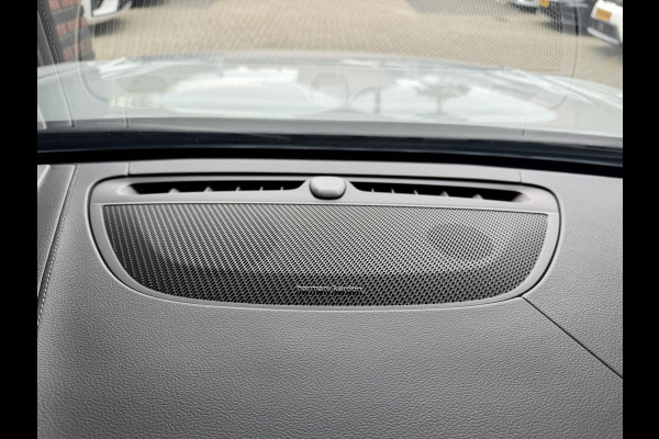 Volvo V90 2.0 B4 R-Design | Panoramadak | Elektr. trekhaak | Head-Up | Camera | Harman Kardon | Adaptive cruise | Dealer onderhouden