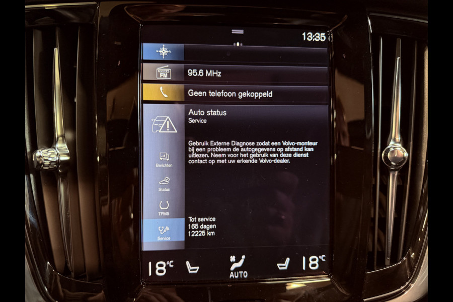 Volvo V90 2.0 B4 R-Design | Panoramadak | Elektr. trekhaak | Head-Up | Camera | Harman Kardon | Adaptive cruise | Dealer onderhouden