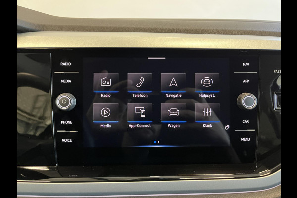 Volkswagen Polo 1.0 TSI Goal Automaat Navigatie Apple Carplay/Android Auto Parkeersensoren Adaptive Cruise Control Stoelverwarming Matrix LED koplampen Climate Control
