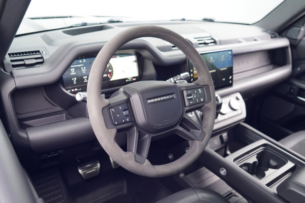 Land Rover Defender 110 5.0 P525 110 V8 / Pano / Trekhaak / Head-Up / Meridian Audio / 360 Camera / Compleet!