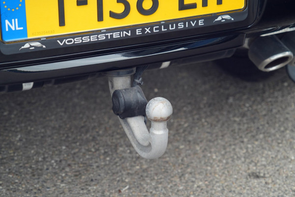 Land Rover Defender 110 5.0 P525 110 V8 / Pano / Trekhaak / Head-Up / Meridian Audio / 360 Camera / Compleet!
