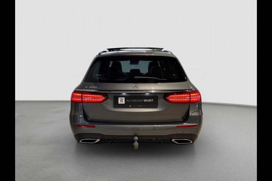 Mercedes-Benz E-Klasse Estate 300 e AMG | Pano | Trekhaak | Carplay | Sfeerverlichting | Camera | Dodehoek | 1e eigenaar