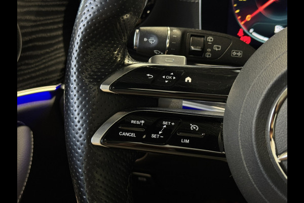Mercedes-Benz E-Klasse Estate 300 e AMG | Pano | Trekhaak | Carplay | Sfeerverlichting | Camera | Dodehoek | 1e eigenaar