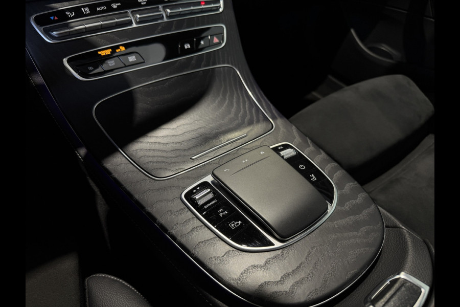Mercedes-Benz E-Klasse Estate 300 e AMG | Pano | Trekhaak | Carplay | Sfeerverlichting | Camera | Dodehoek | 1e eigenaar