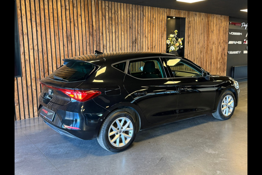 Seat Leon Sportstourer 1.0 eTSI Style Business Intense / Carplay / Sfeerverlichting / Cruise control / Parkeersensoren