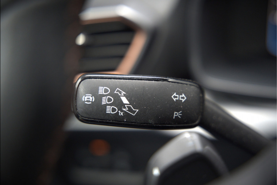 CUPRA Leon 1.4 e-Hybrid VZ Copper Edition | Panoramadak | Stoelverwarming | Stuurverwarming | Kuipstoelen | Camera | Adaptive Cruise Control | Keyless | Ambiance Verlichting | Apple Carplay |