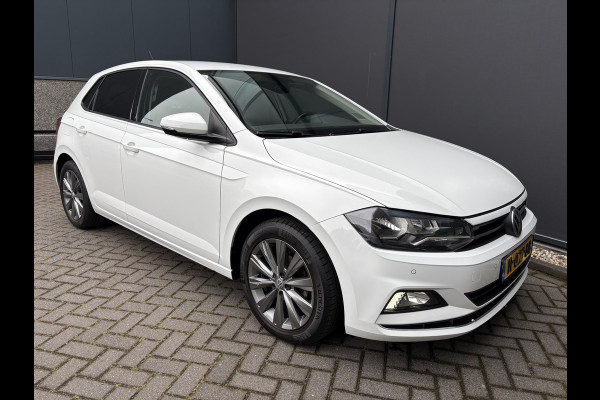 Volkswagen Polo 1.0 TSI Highline Airco - Apple carplay - Navigatie - Parkeersensoren - Parkeer assistent - Cruise control - Licht metalen velgen 16 inch - Lederen versnellingspook - Bluetooth - Led verlichting - Radio - Start/stop systeem - Stuur leder - Stuur multifunctioneel - Elektrische ramen