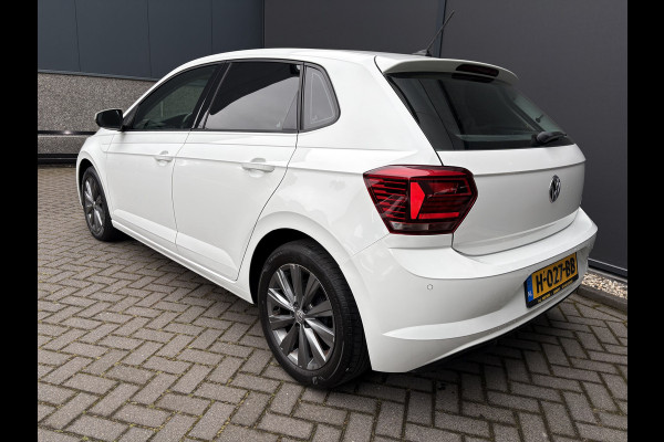 Volkswagen Polo 1.0 TSI Highline Airco - Apple carplay - Navigatie - Parkeersensoren - Parkeer assistent - Cruise control - Licht metalen velgen 16 inch - Lederen versnellingspook - Bluetooth - Led verlichting - Radio - Start/stop systeem - Stuur leder - Stuur multifunctioneel - Elektrische ramen